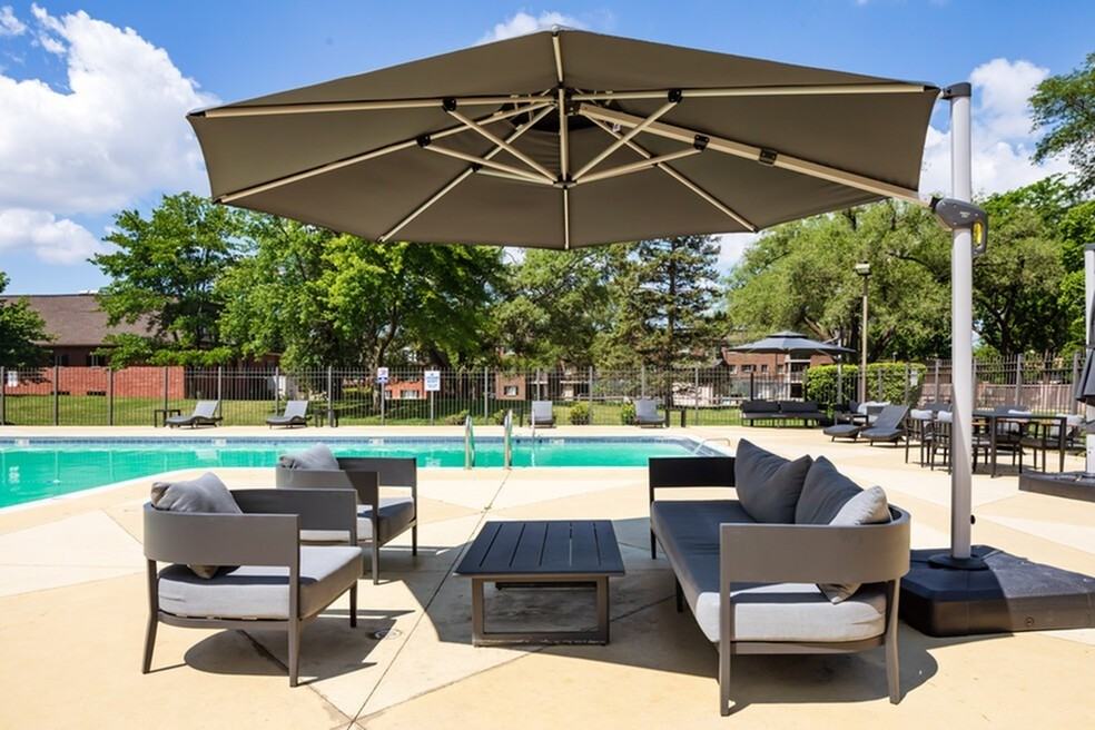 Terraces of Elk Grove Apartments 908 Ridge Sq, Elk Grove Village, IL 60007 Zumper