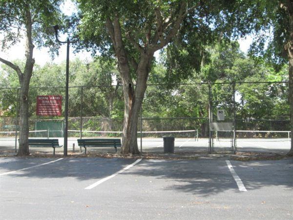 Royal Arms Condominium Apartments 528 Orange Dr, Altamonte Springs