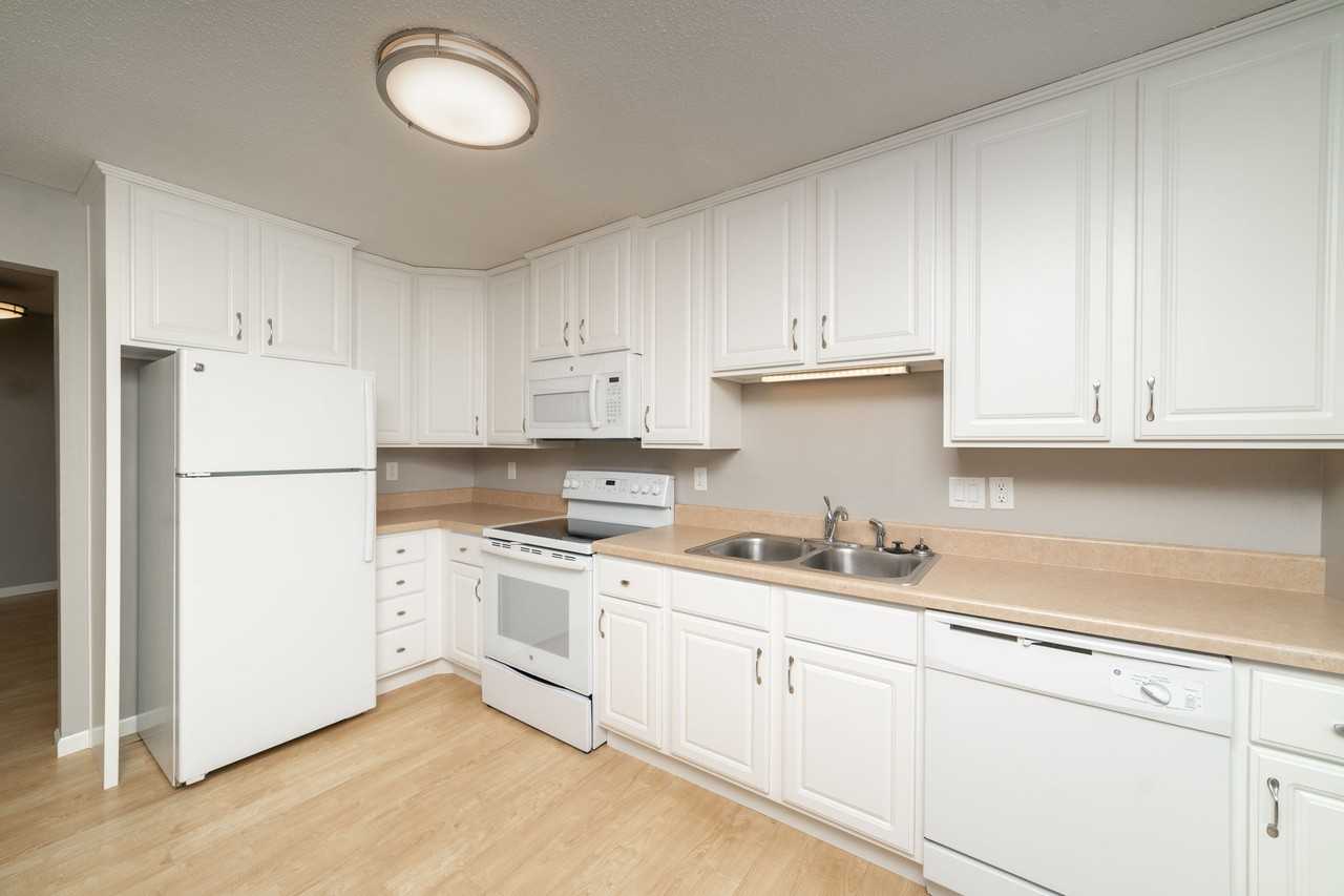 South Meadows Apartments 3301 17th Ave S, Fargo, ND 58103 Zumper