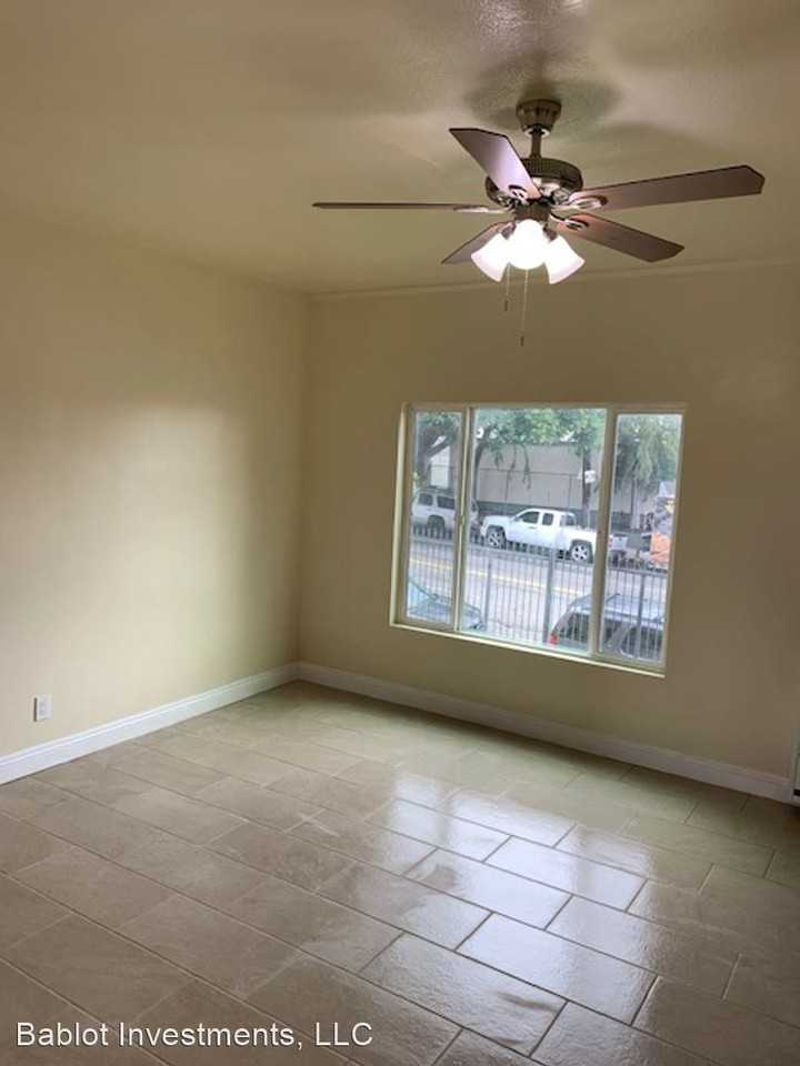 3030 3036 1/2 Whitter Blvd / 902 904 1/2 Dacotah St Apartments in