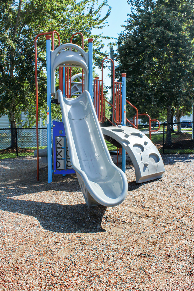 Lee's Crossing Apartment Homes Apartments 119 Old Airport Rd