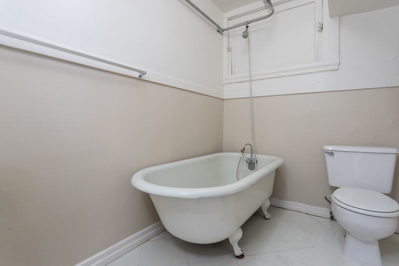 Kingsbury Apartments 760 Sw Vista Ave, Portland, OR 97205 Zumper