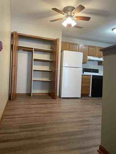 WATERTOWN FOX CREEK APARTMENTS LLC 910 Fox Creek Dr, Watertown, WI