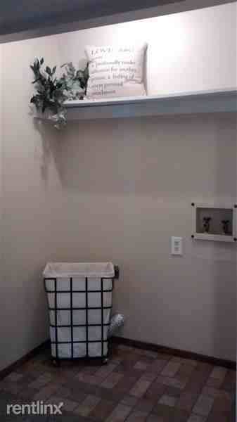 Parkwood Duplexes Apartments 719 NE 11th St, Moore, OK 73160 Zumper