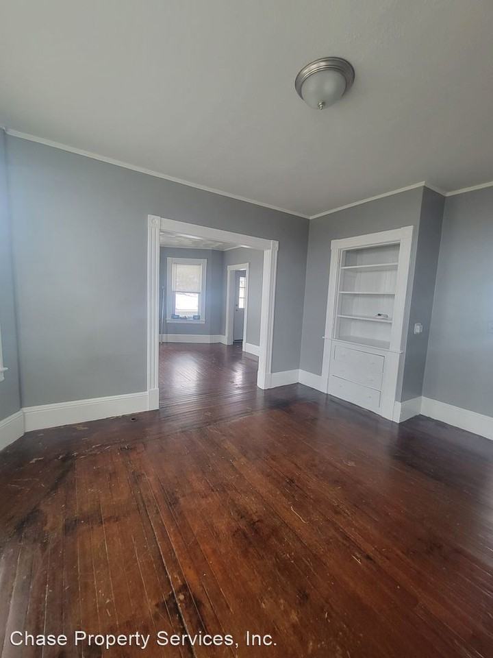 11 Hollywood St Apartments in Forest Park, Springfield, MA 01108 Zumper