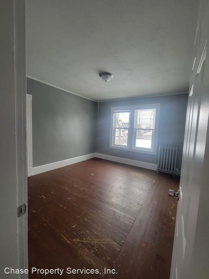 11 Hollywood St Apartments in Forest Park, Springfield, MA 01108 Zumper