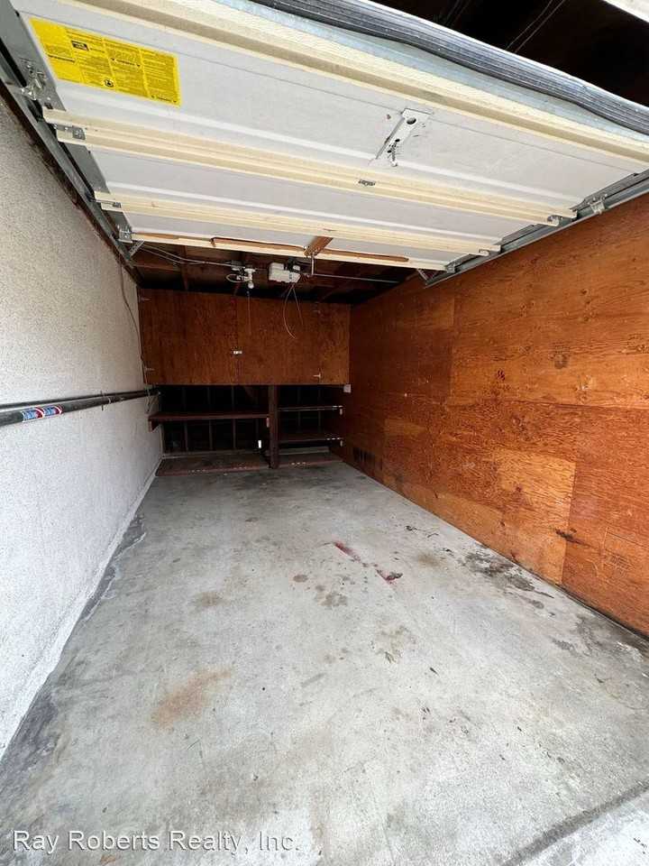 2041 San Anseline Ave. Units 1 14 Apartments in Los Altos, Long Beach