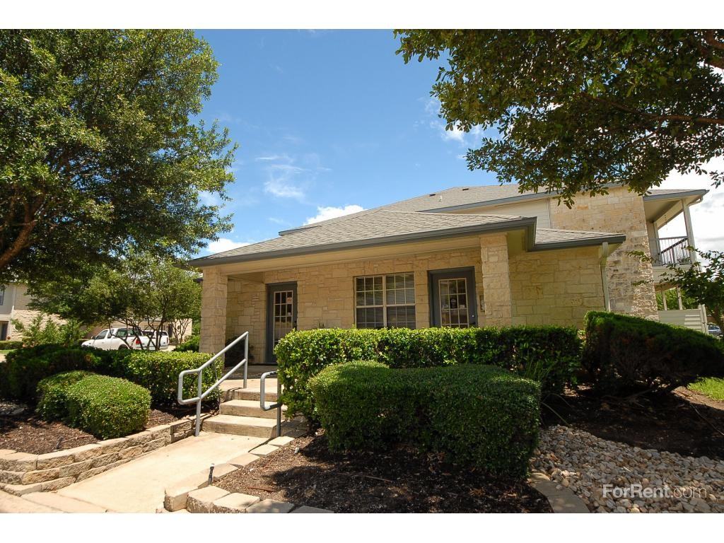 Westwood Townhomes Apartments 200 Riverbend Drive, TX