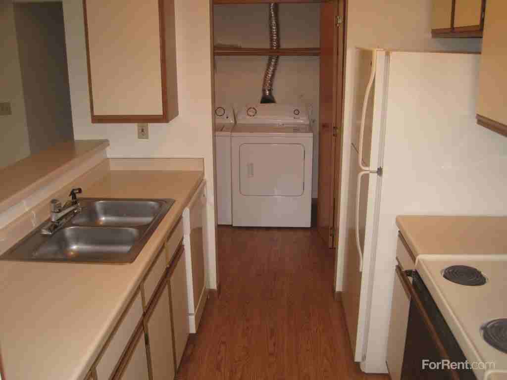 Parkside of Eagan Apartments 3500 Lexington Ave S, Eagan, MN 55123