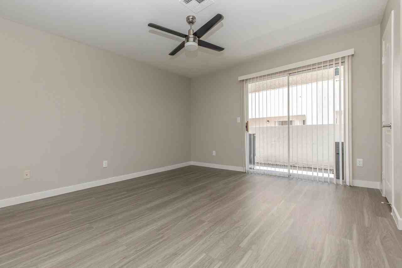 Tides at Spring Valley Apartments 4747 Pennwood Ave, Las Vegas, NV