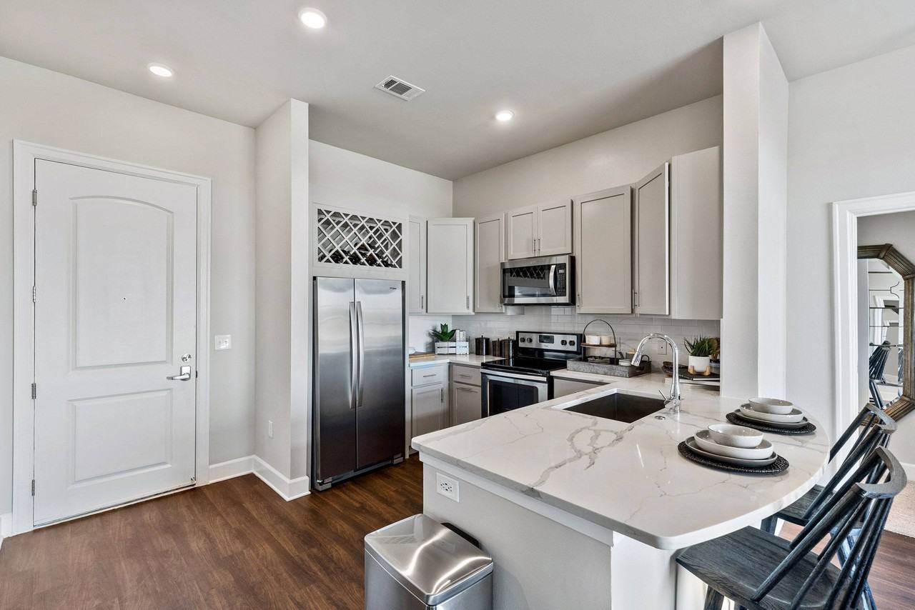 Waterford Market Apartments 9355 John W Elliott Dr, Frisco, TX 75033