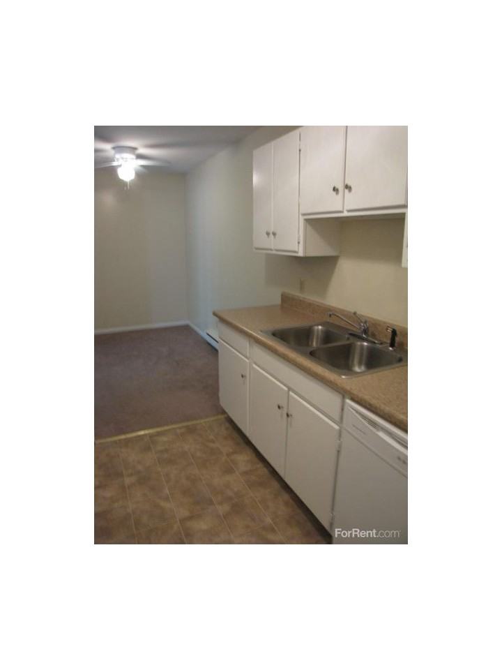 Riverview Apartments 1236 Dixie Hwy (River Rd.), Rossford, OH 43460