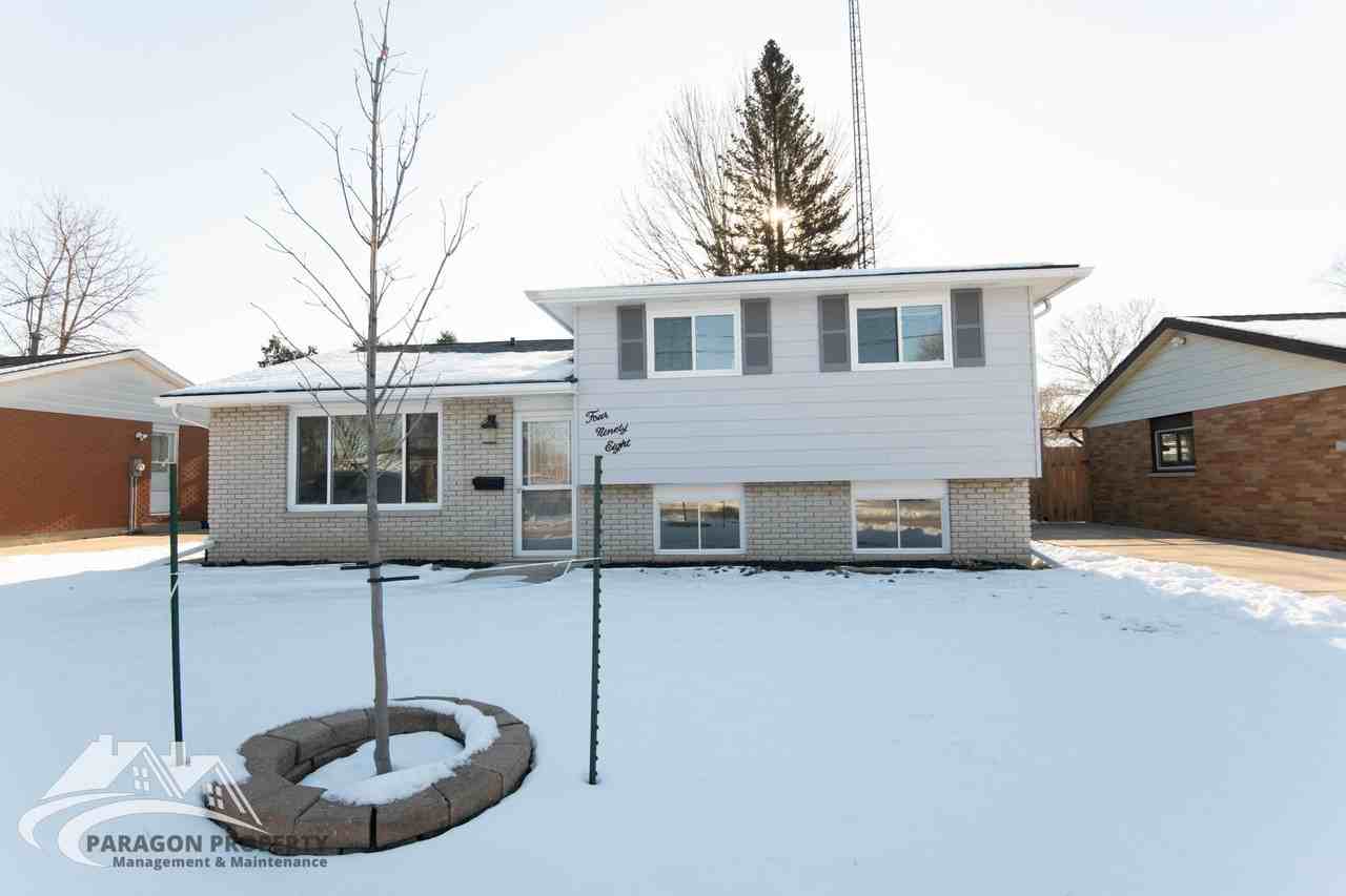 498 McNaughton Avenue West Apartments 498 Mcnaughton Ave W, Chatham