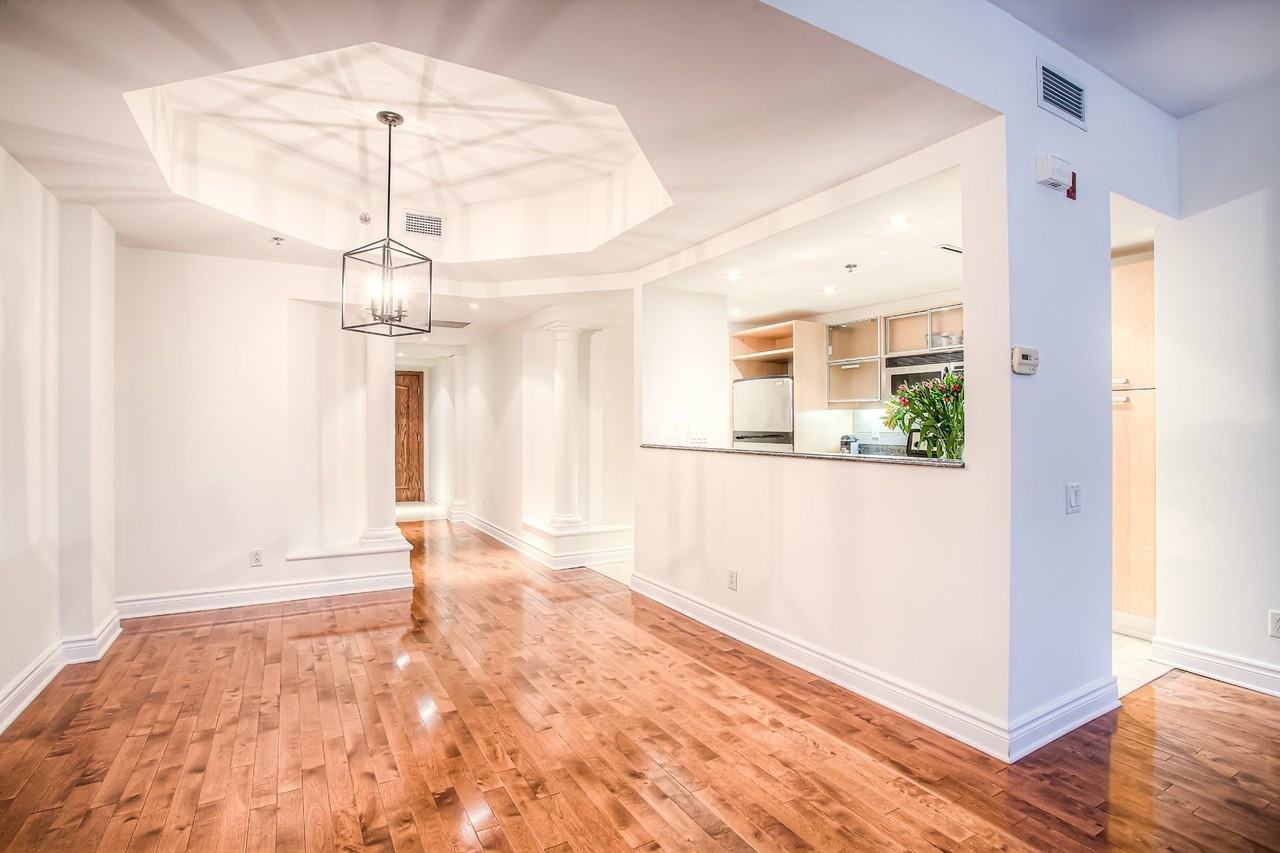 1605 Av Du DocteurPenfield, Montréal, QC H3H 1B2 1 Bedroom Condo for