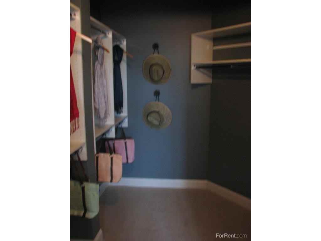 Presidential Place Apartments 710 Presidential Drive, Lebanon, NJ