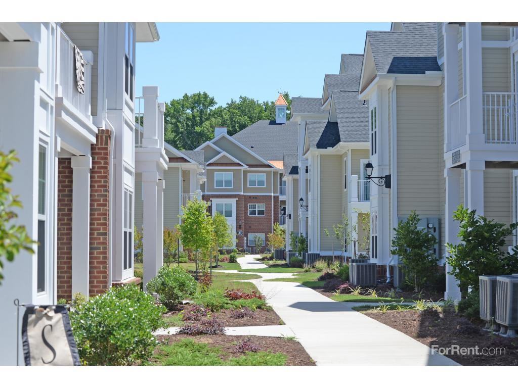 Fenwyck Manor at Blenheim Luxury Apartments & Townhomes 1805 Kerwyck