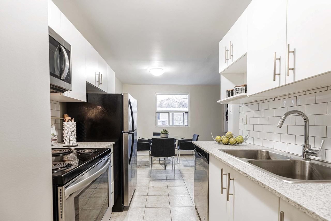 Barclay Towers Apartments 695 Talbot St, London, ON N6A 2T8 Zumper