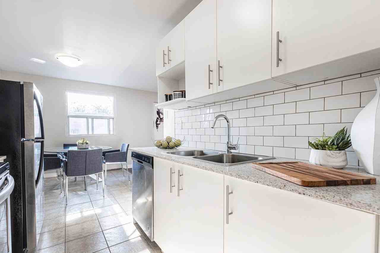 Barclay Towers Apartments 695 Talbot St, London, ON N6A 2T8 Zumper