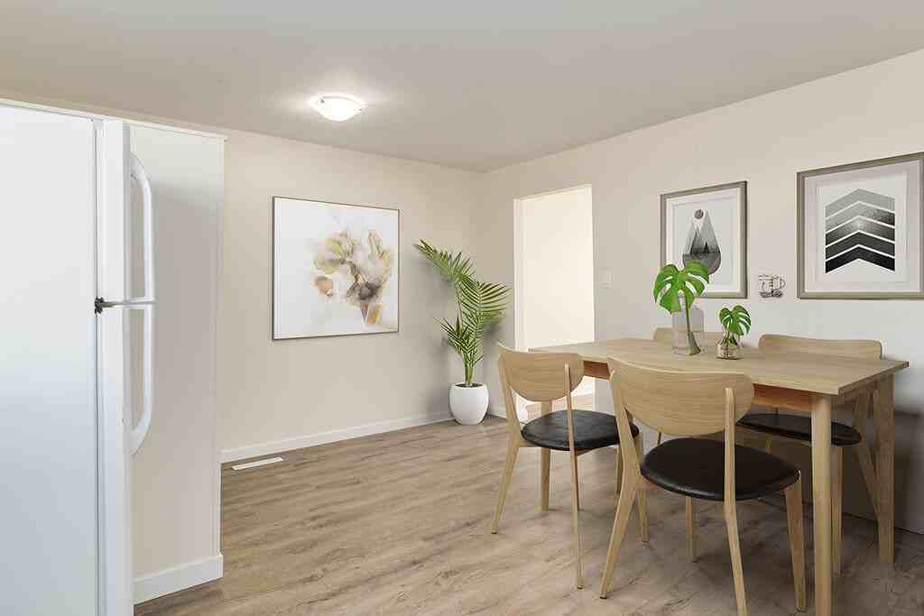 Delton Townhomes Apartments 8217 130 Ave Nw, Edmonton, AB T5E 0R1