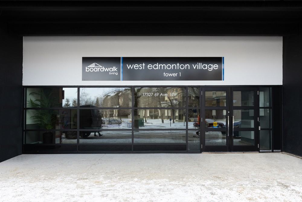 West Edmonton Village Apartments 17311 69 Ave Nw, Edmonton, AB T5T