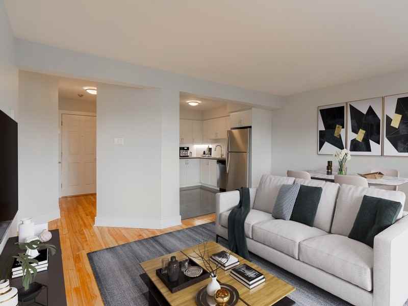 Delmar Apartments in Oneida, PointeClaire, QC H9R None Zumper