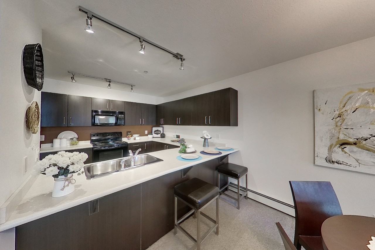 Alfred House at Franklin Landing Apartments 8016A Franklin Ave, Wood