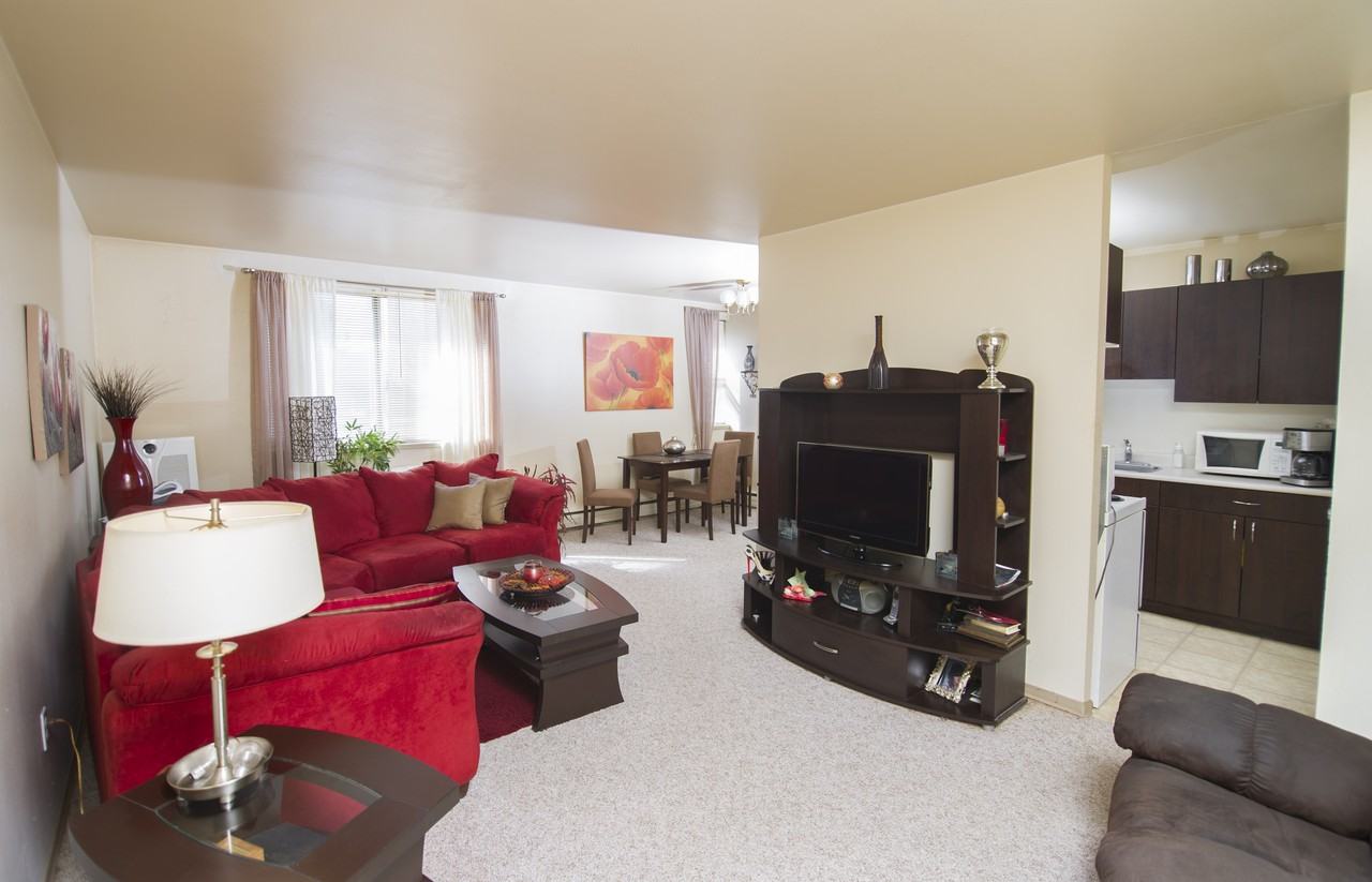 611 Jefferson Apartments in Garden City, Winnipeg, MB R2V 0P4 Zumper