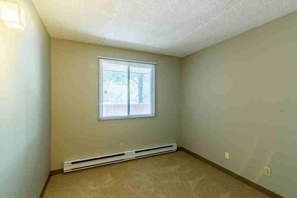 Chancellor Estates Apartments 940 Chancellor Dr, Winnipeg, MB R3T 2K1 Zumper