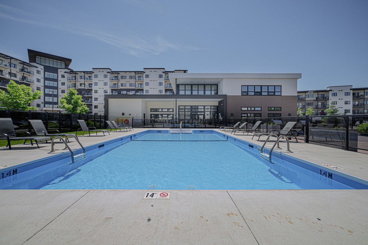 The Summit at Seasons Apartments 703 Sterling Lyon Pky, Winnipeg, MB