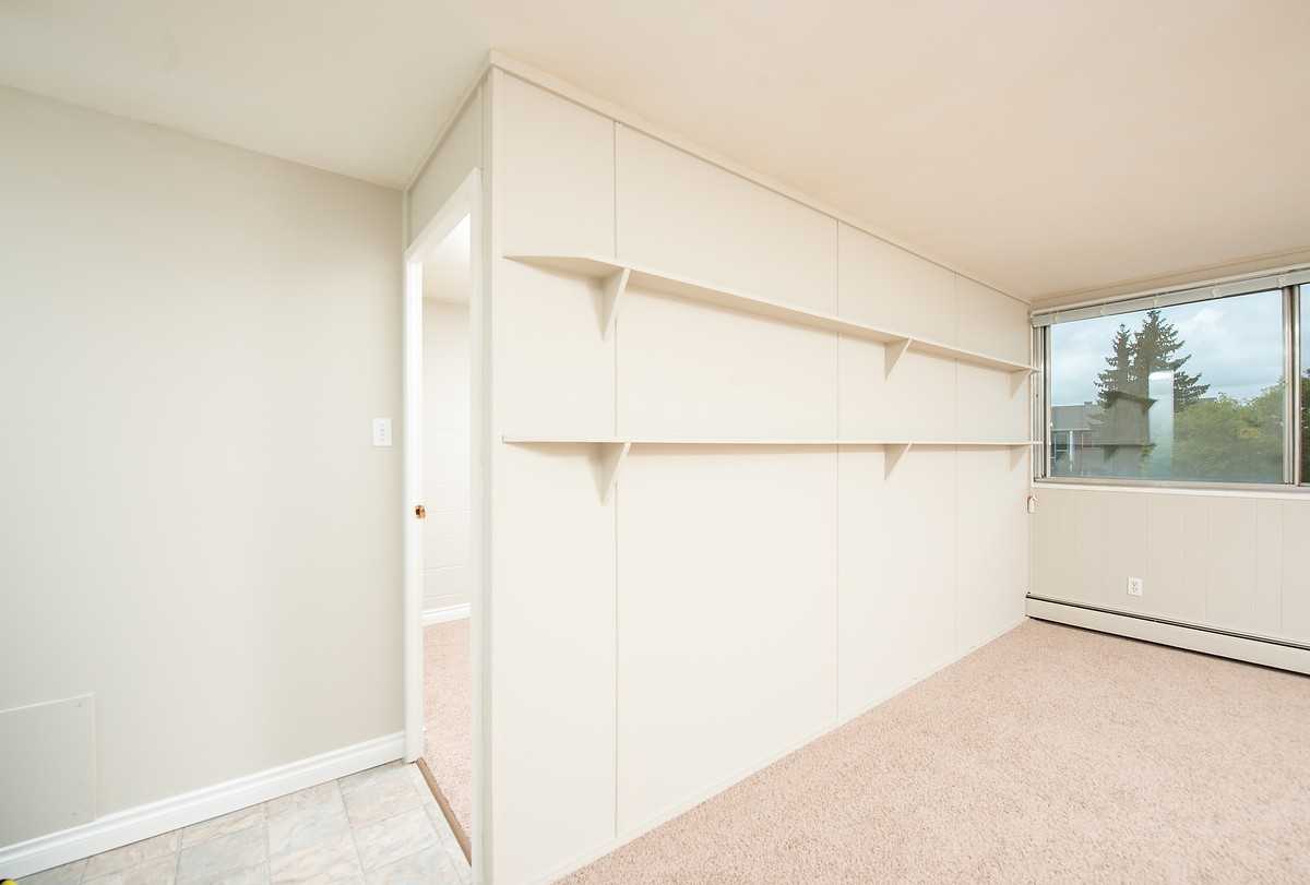 Brighton Court Apartments 10525 156 St Nw, Edmonton, AB T5P 2R8 Zumper