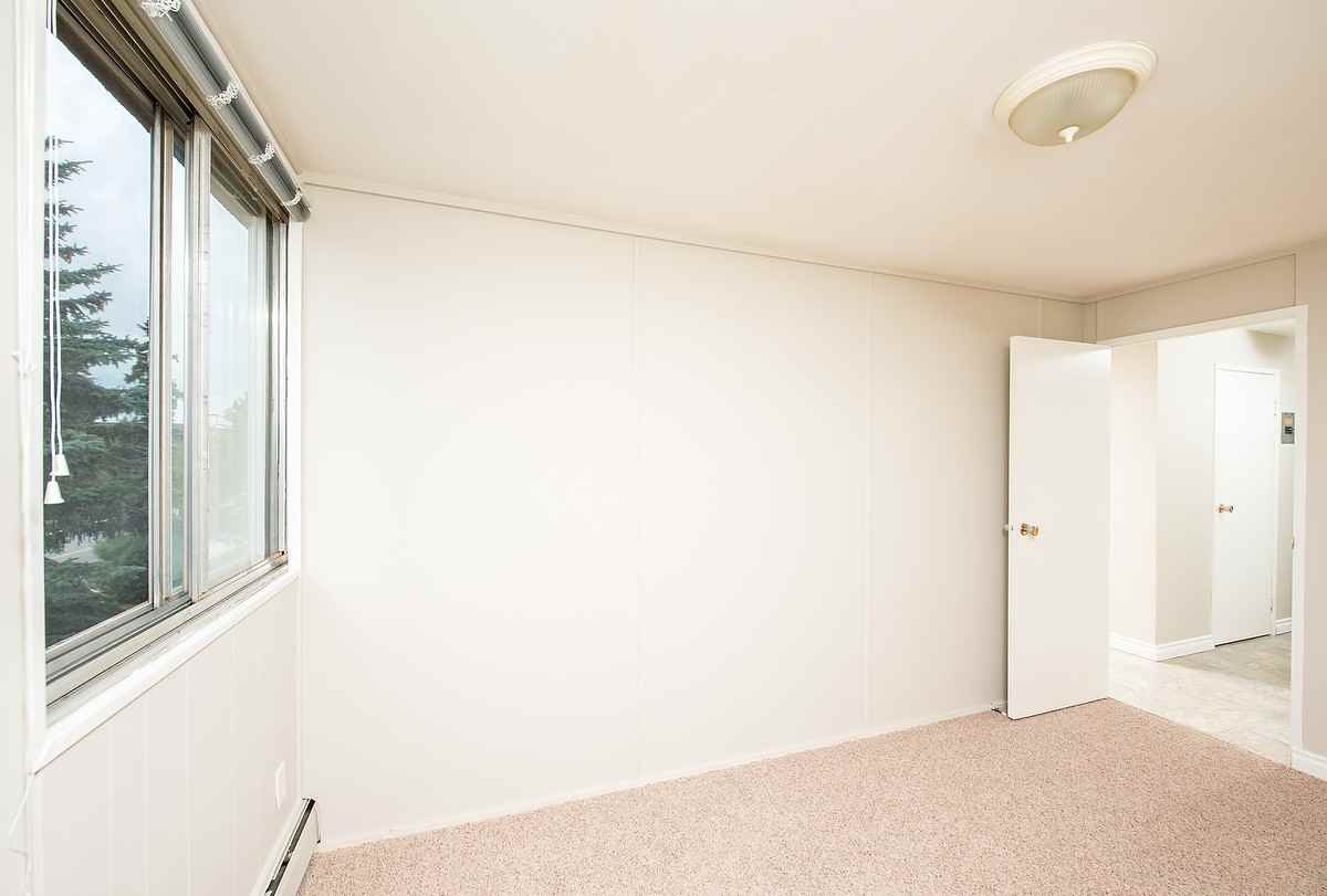 Brighton Court Apartments 10525 156 St Nw, Edmonton, AB T5P 2R8 Zumper