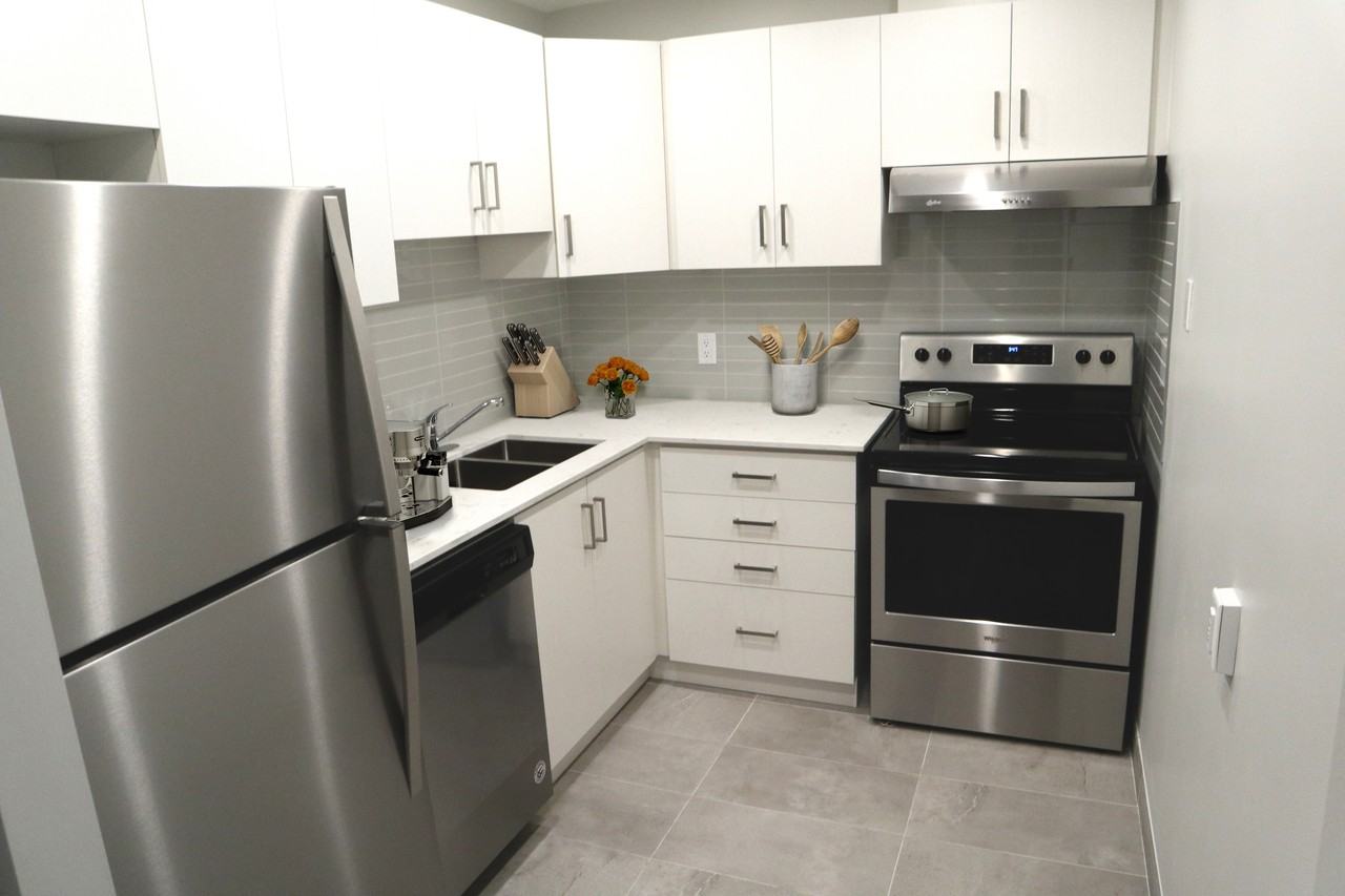 Meadowvale Gardens Apartments 2869 Battleford Rd, Mississauga, ON L5N