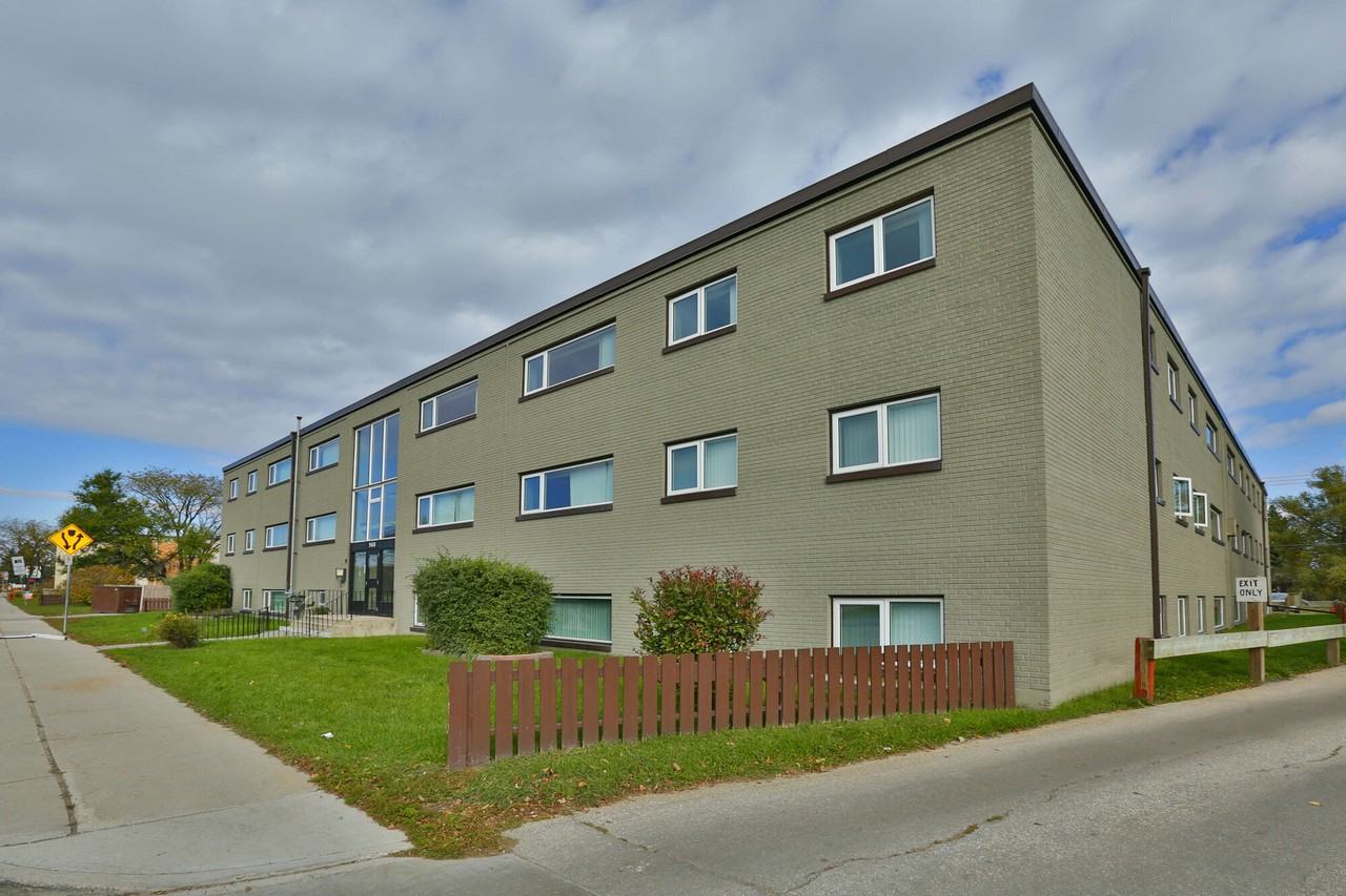 Rochelle Apartments 960 Archibald St, Winnipeg, MB R2J 0Z2 Zumper