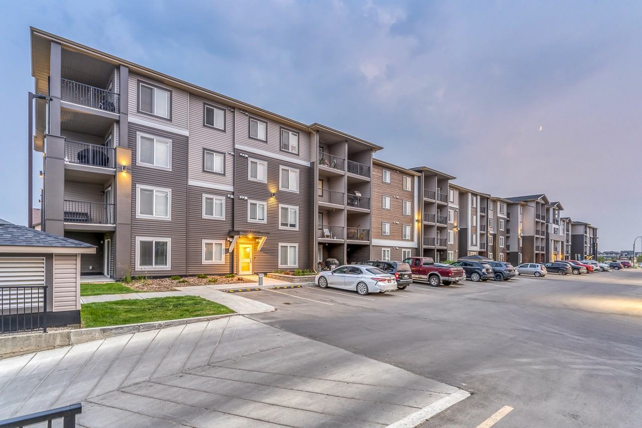 Secord Landing Apartments 615 Secord Blvd Nw, Edmonton, AB T5T 7M2 Zumper