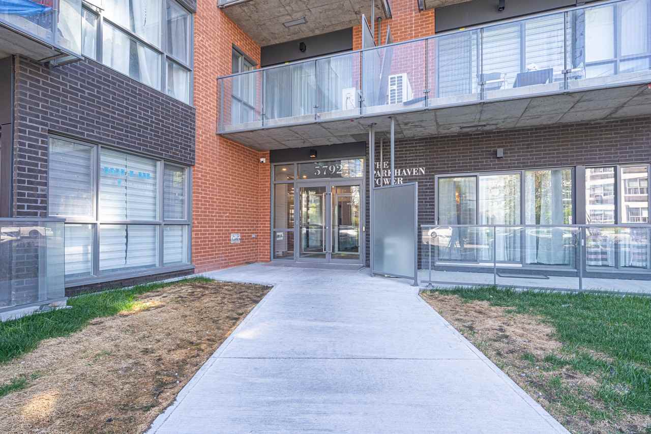 5792 Parkhaven Apartments 5792 Av Parkhaven, Côte SaintLuc, QC H4W