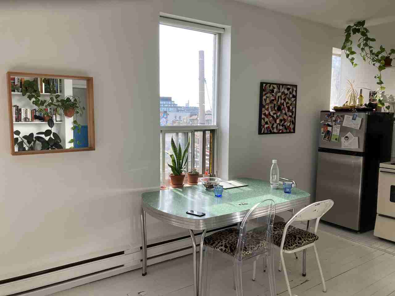 Gladstone Suites Apartments 225 Gladstone Ave, Toronto, ON M6J 3L5