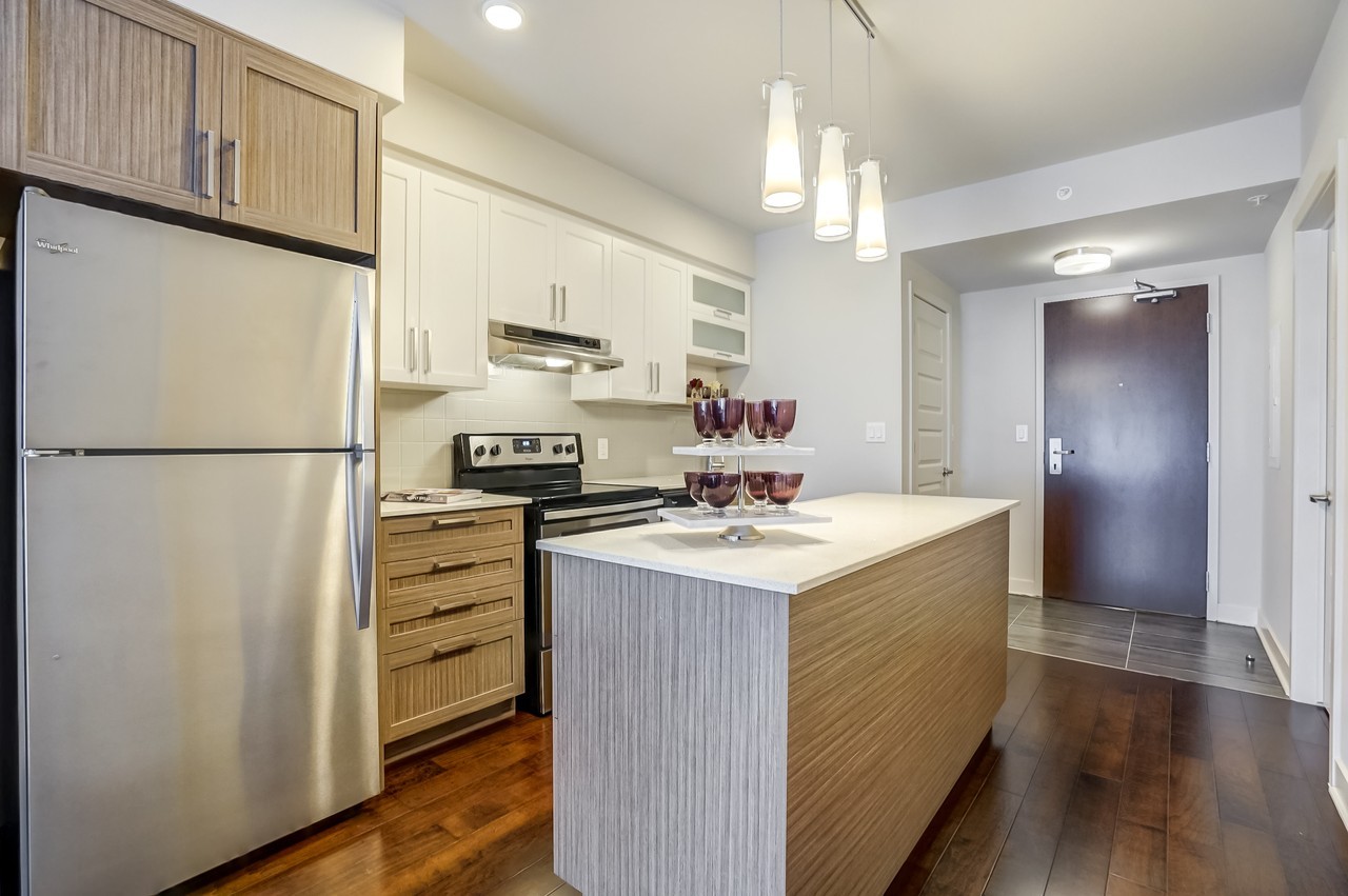 460 StLaurent by Brigil Apartments 460 St. Laurent Blvd, Ottawa, ON K1K 4Z2 Zumper