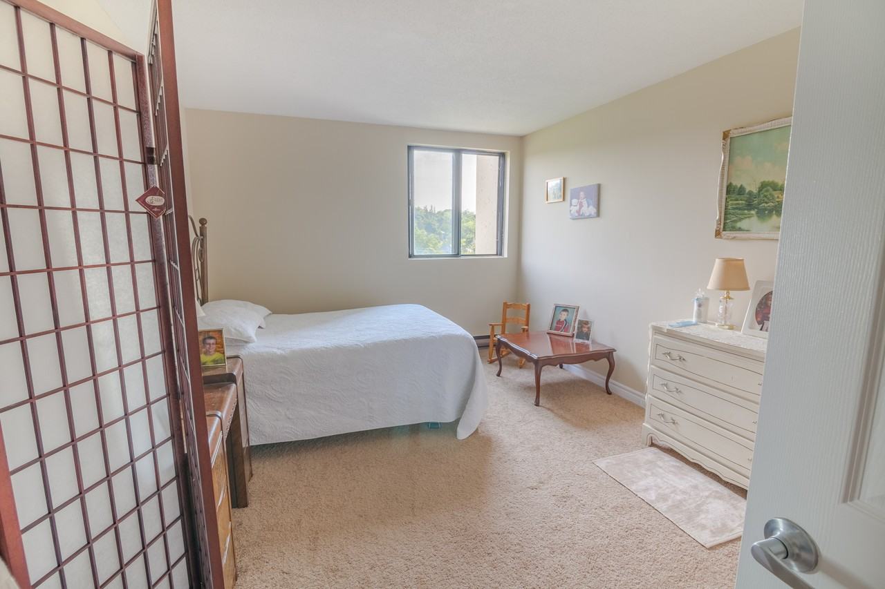 Trafalgar Square Apartments 27/33 Cardigan St, Guelph, ON N1H None