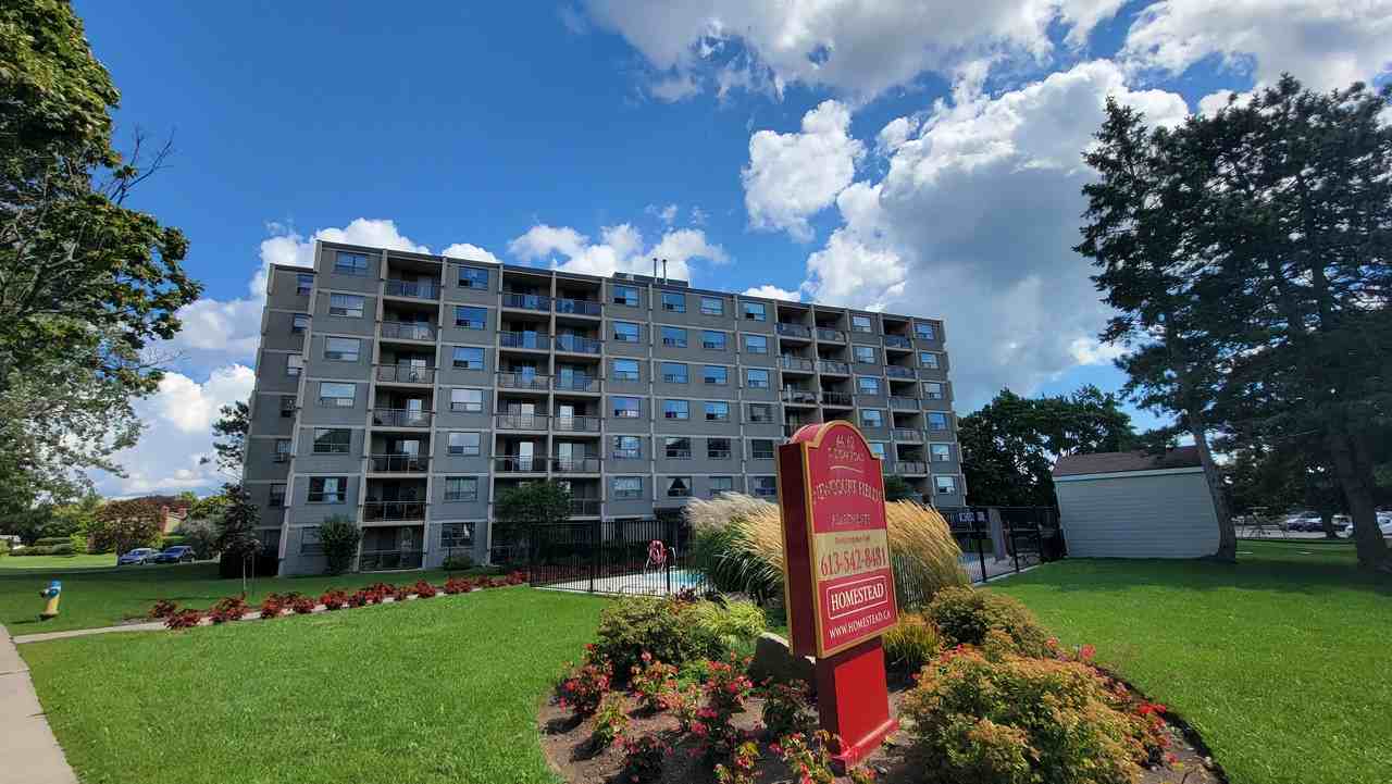 Newcourt Fields I & II Apartments 62 Old Oak Rd, Kingston, ON K7M 6X3