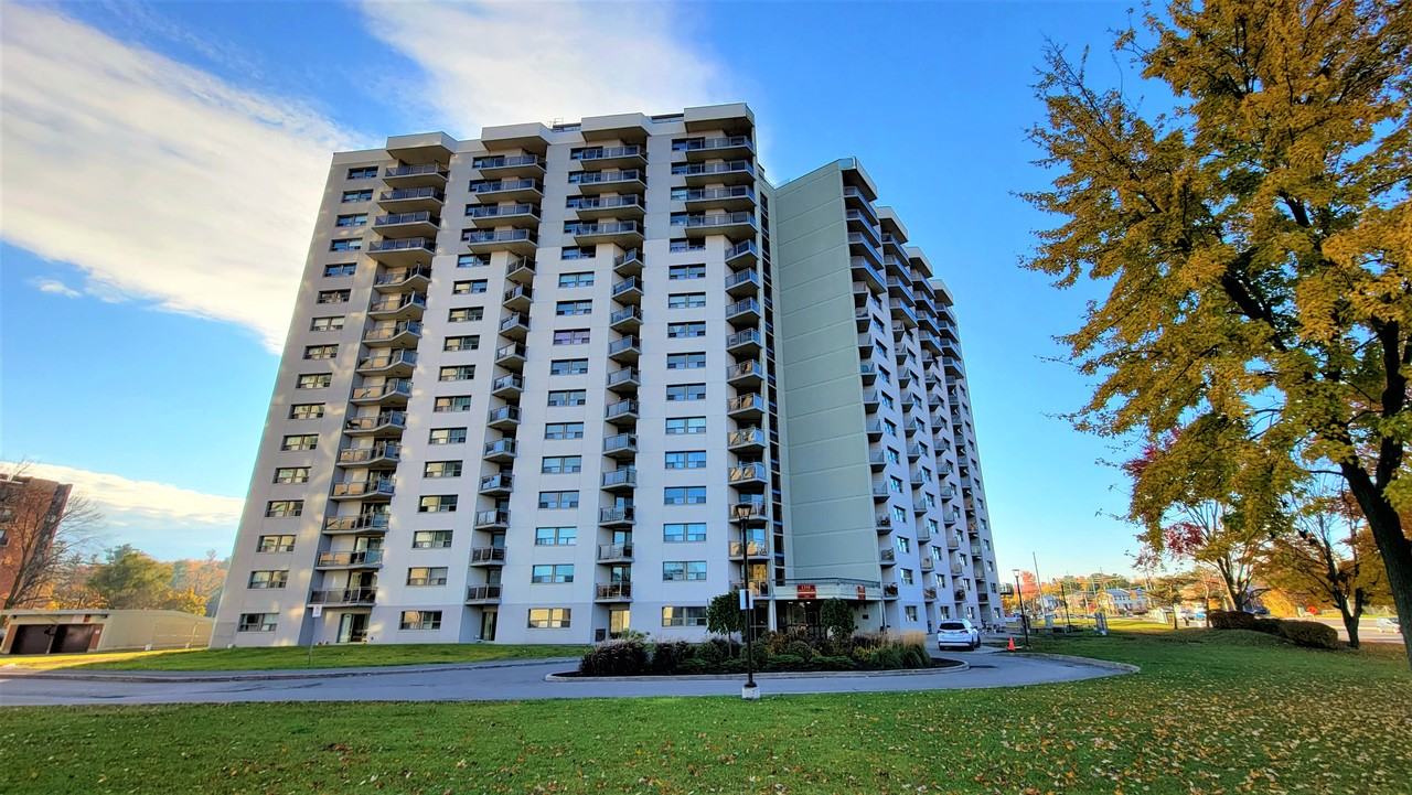 Riviera Gate Apartments 1300 Mcwatters Rd, Ottawa, ON K2C 3M5 Zumper