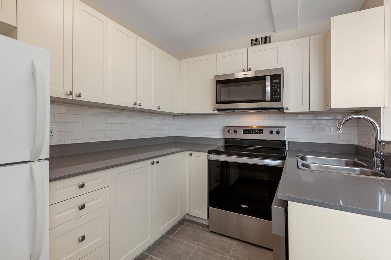 Colonel By Towers Apartments 315 Holmwood Ave, Ottawa, ON K1S 2R2 Zumper