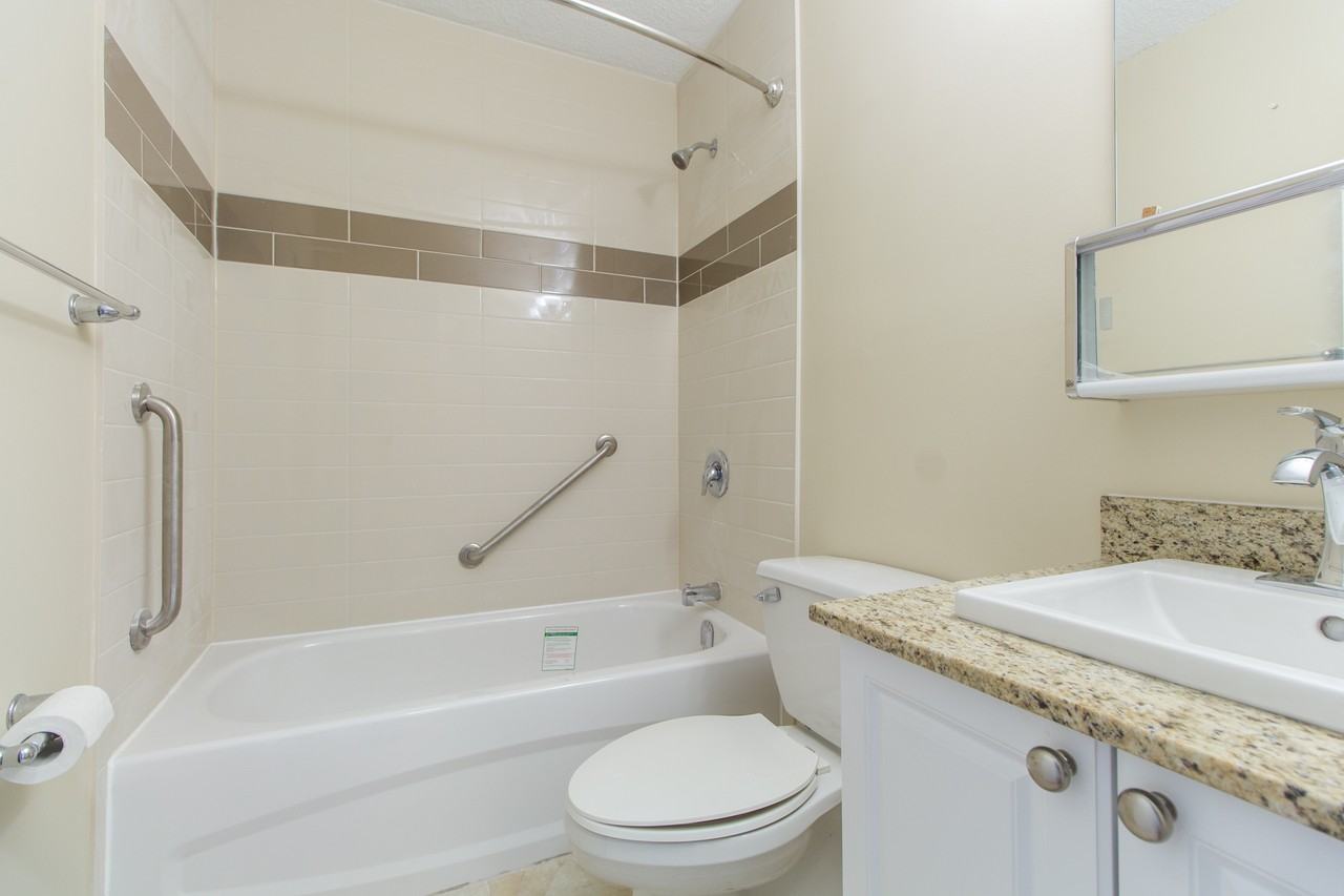 Wentworth Arms Apartments 525 Wentworth Ave, Ottawa, ON K2B 8E5 Zumper