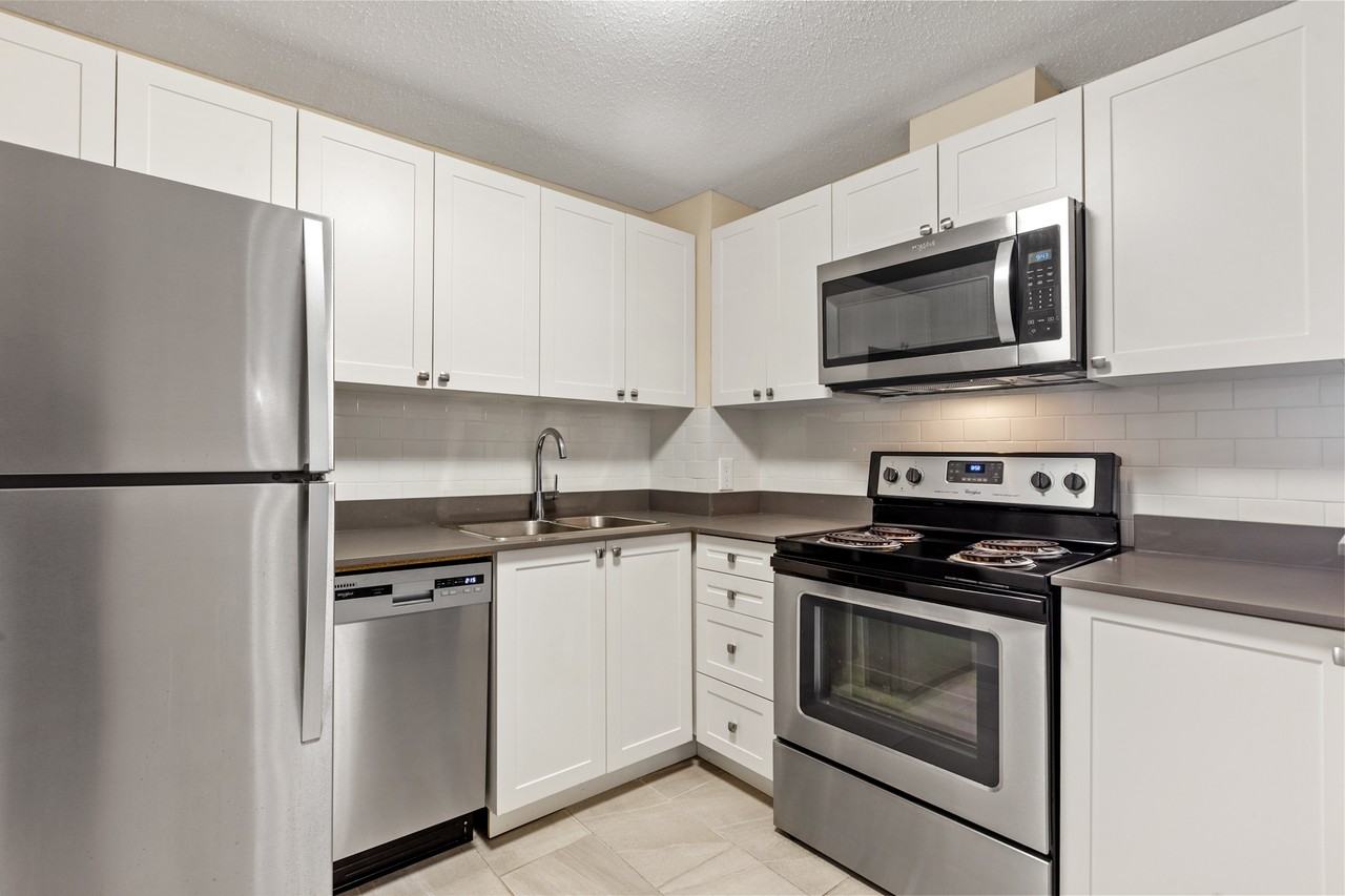 The Woodbine Apartments 2750 Carousel Cres, Ottawa, ON K1T 1Z5 Zumper