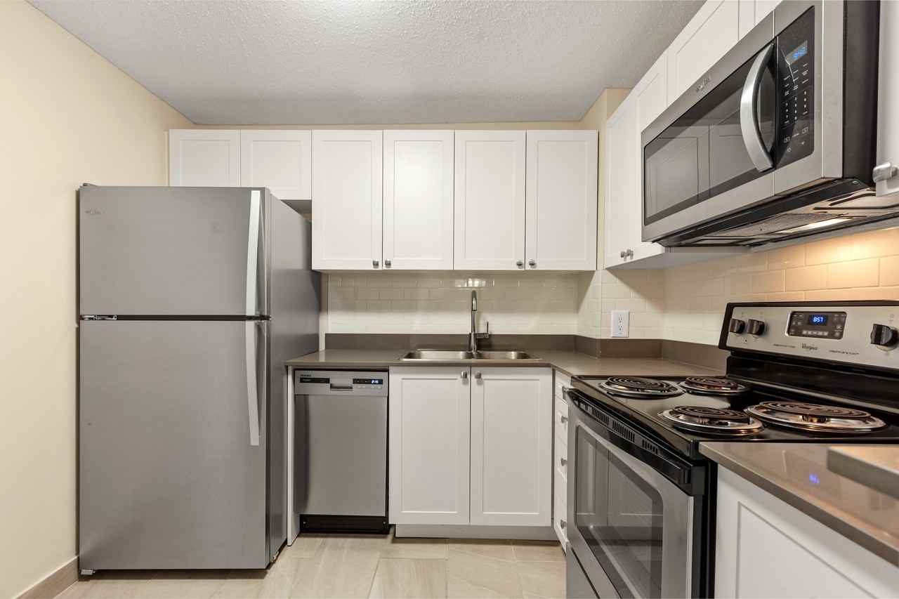 The Woodbine Apartments 2750 Carousel Cres, Ottawa, ON K1T 1Z5 Zumper