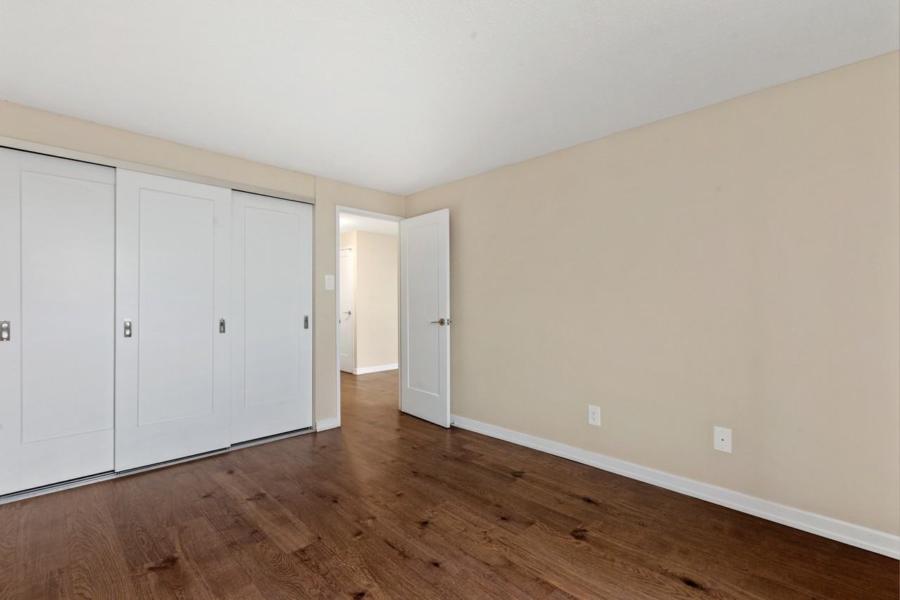 The Woodbine Apartments 2750 Carousel Cres, Ottawa, ON K1T 1Z5 Zumper