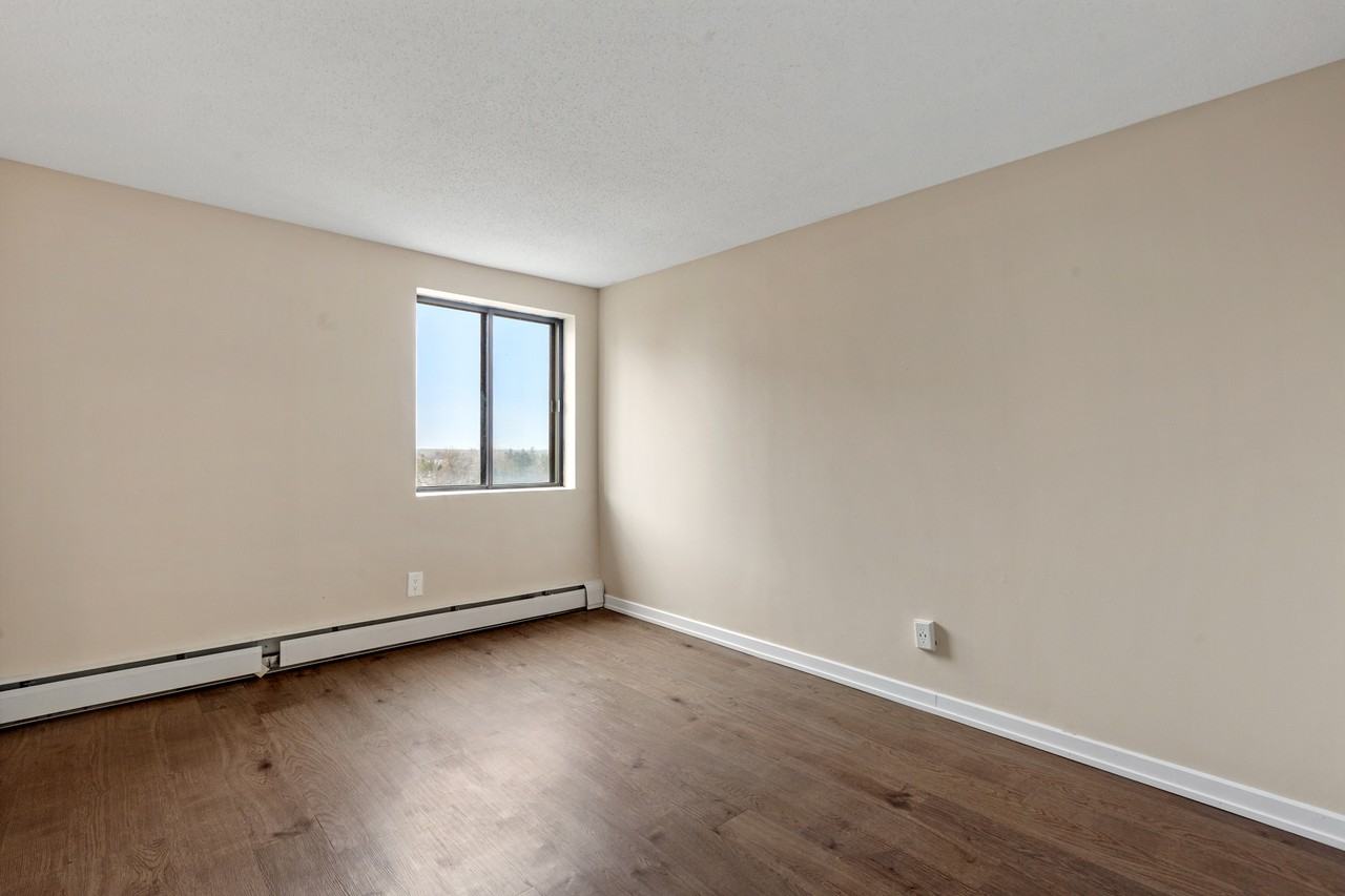 The Woodbine Apartments 2750 Carousel Cres, Ottawa, ON K1T 1Z5 Zumper