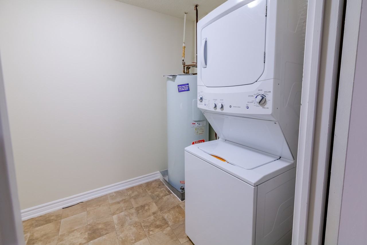 White Oaks Gate Apartments 1669/1670/1671 Jalna Blvd, London, ON N6E