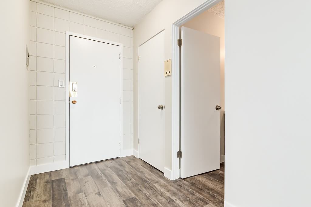 Cloverdale Apartments 10125 153 St Nw, Edmonton, AB T5P 2B3 Zumper