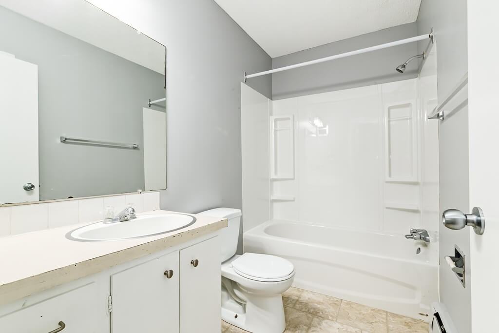 Linda Manor Apartments 11037 83 St Nw, Edmonton, AB T5H 1M4 Zumper