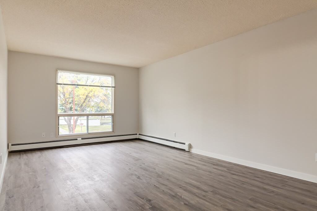 South Park Apartments 90 Sprague Way Se, Medicine Hat, AB T1B 3M1